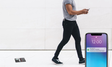 Logotrade Werbeartikel das Foto: Trackmate RCS Polyester Passtasche mit weltweiter Ortung