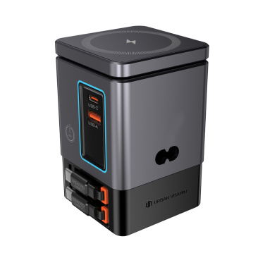 Logotrade Werbegeschenke das Foto: Urban Vitamin Sacramento 105W GaN Charger mit einz. Kabeln