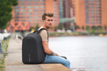 Logo trade ärikingi pilt: Bobby Hero tavaline, vargusevastane seljakott