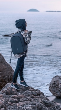 Logotrade ärikingi foto: Bobby Hero tavaline, vargusevastane seljakott