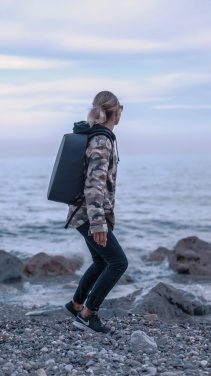 Logotrade firmakingituse foto: Bobby Hero tavaline, vargusevastane seljakott