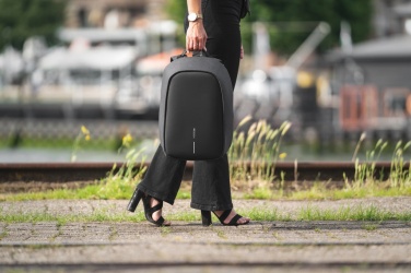 Logotrade firmakingitused pilt: Bobby Hero Väike vargusevastane seljakott