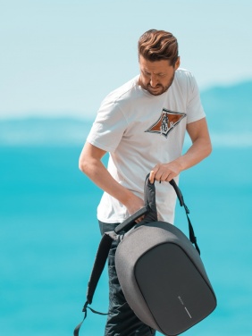 Logo trade firmakingi pilt: Bobby Hero Väike vargusevastane seljakott