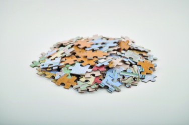 Logotrade firmakingitused pilt: 150-osaline pusle karbis