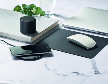 Logotrade ärikingi foto: Taaskasutatud PU juhtmevaba kõlar