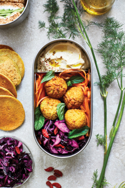 Logotrade ärikingitused pilt: Black+Blum roostevabast terasest toidukarp