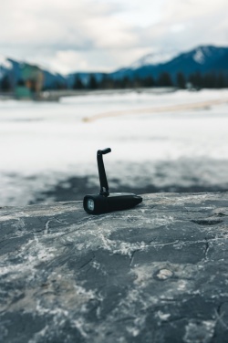 Logotrade mainoslahja ja liikelahja kuva: Lightwave USB-uudelleenladattava taskulamppu kammella