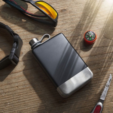 Logotrade mainostuotet kuva: Lonkkapullosetti TAHAT Schwarzwolf