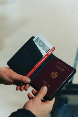 Logo trade liikelahja mainoslahja tuotekuva: Trackmate RCS polyester passikotelo