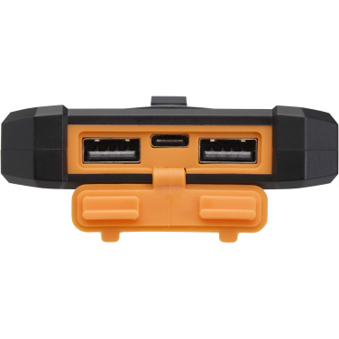 Logo trade mainoslahjat ja liikelahjat kuva: Altair 5 000 mAh:n ja 10 W:n kierrätysmuovista valmistettu kestävä aurinkoenergialla toimiva varavirtalähde, jossa on sisäänrakennettu taskulamppu