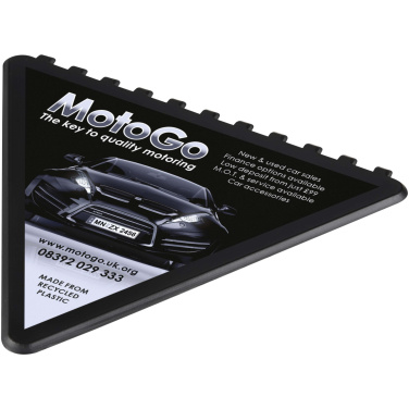 Logotrade mainoslahja tuotekuva: Frosty triangular recycled plastic ice scraper