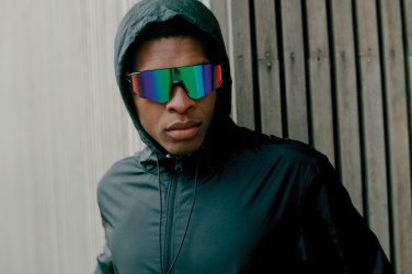 Лого трейд pекламные cувениры фото: Легкая куртка Iqoniq Logan из переработанного полиэстера